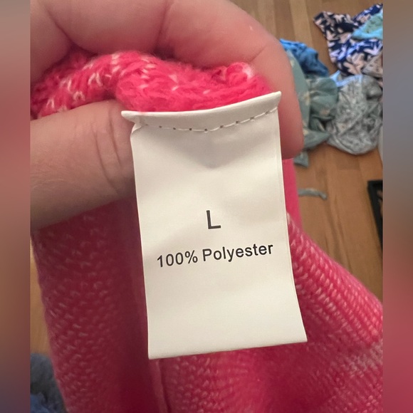 Pink Hearts Sweater- Never Worn - Picture 4 of 6